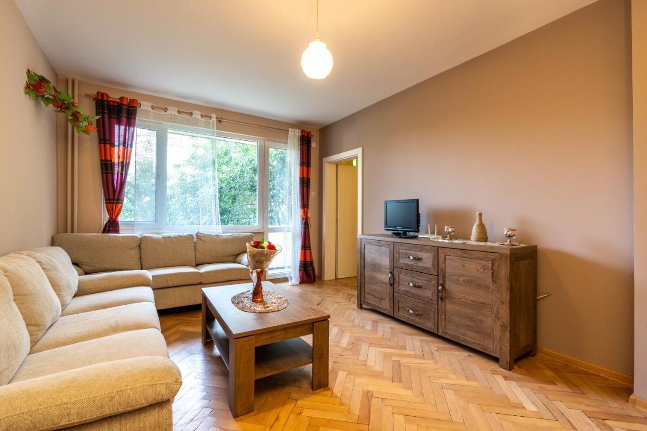 Apartamenti Uut Apartman Plovdiv Kültér fotó